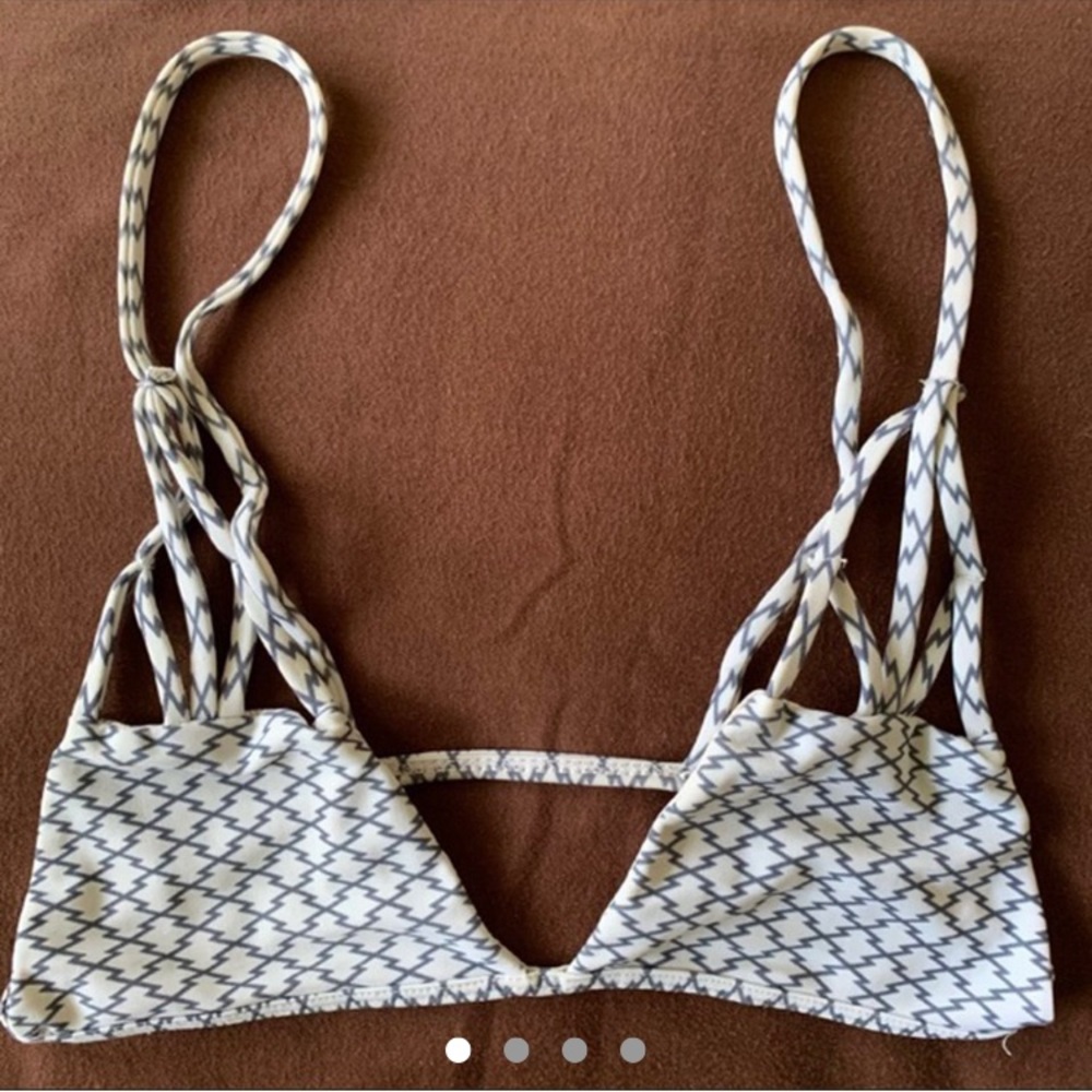 Acacia santorini top in rare diamond print